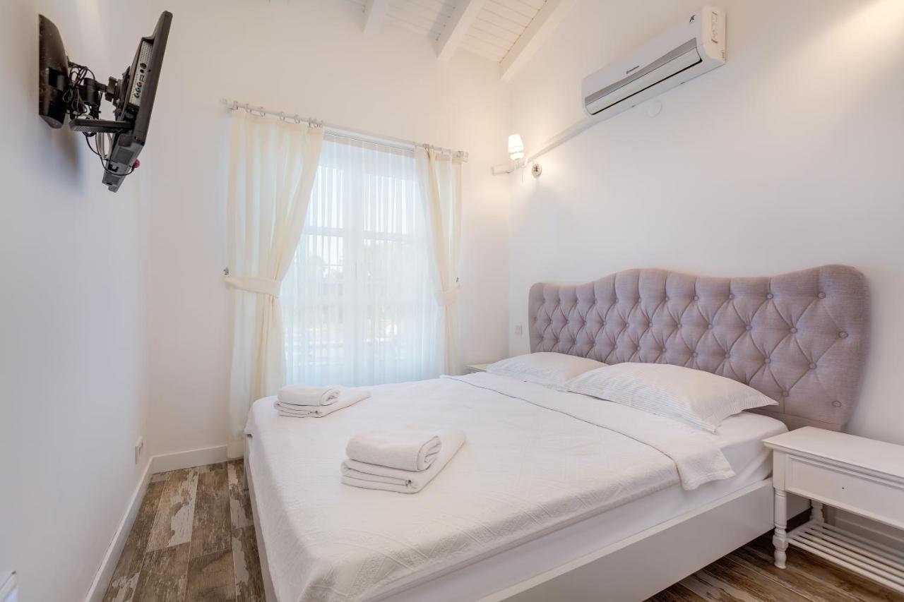 Alaroof Hotel Alacati Exterior photo