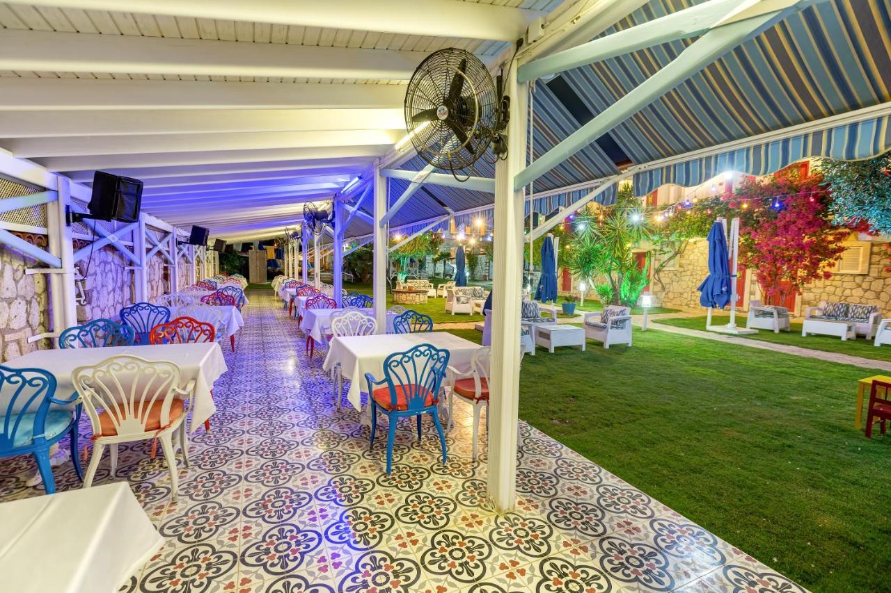 Alaroof Hotel Alacati Exterior photo